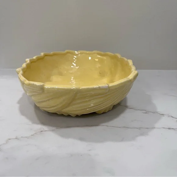 Vintage McCoy Yellow Pottery Bowl | Leaf & Swirl Design | Mid-Century Modern MCM - Picture 7 of 8